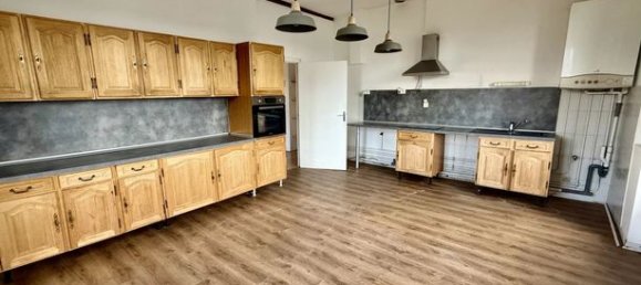 26-salle Châteaux à Châlons-en-Champagne, France No. 314900 17