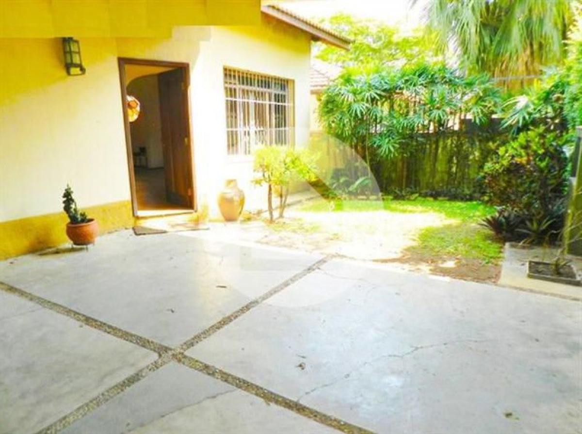 Дом с 3 спальнями в Сан-Паулу, Бразилия № 537597