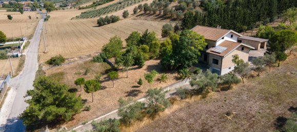 11 rooms Villa in Collecorvino, Italy No. 86951 13