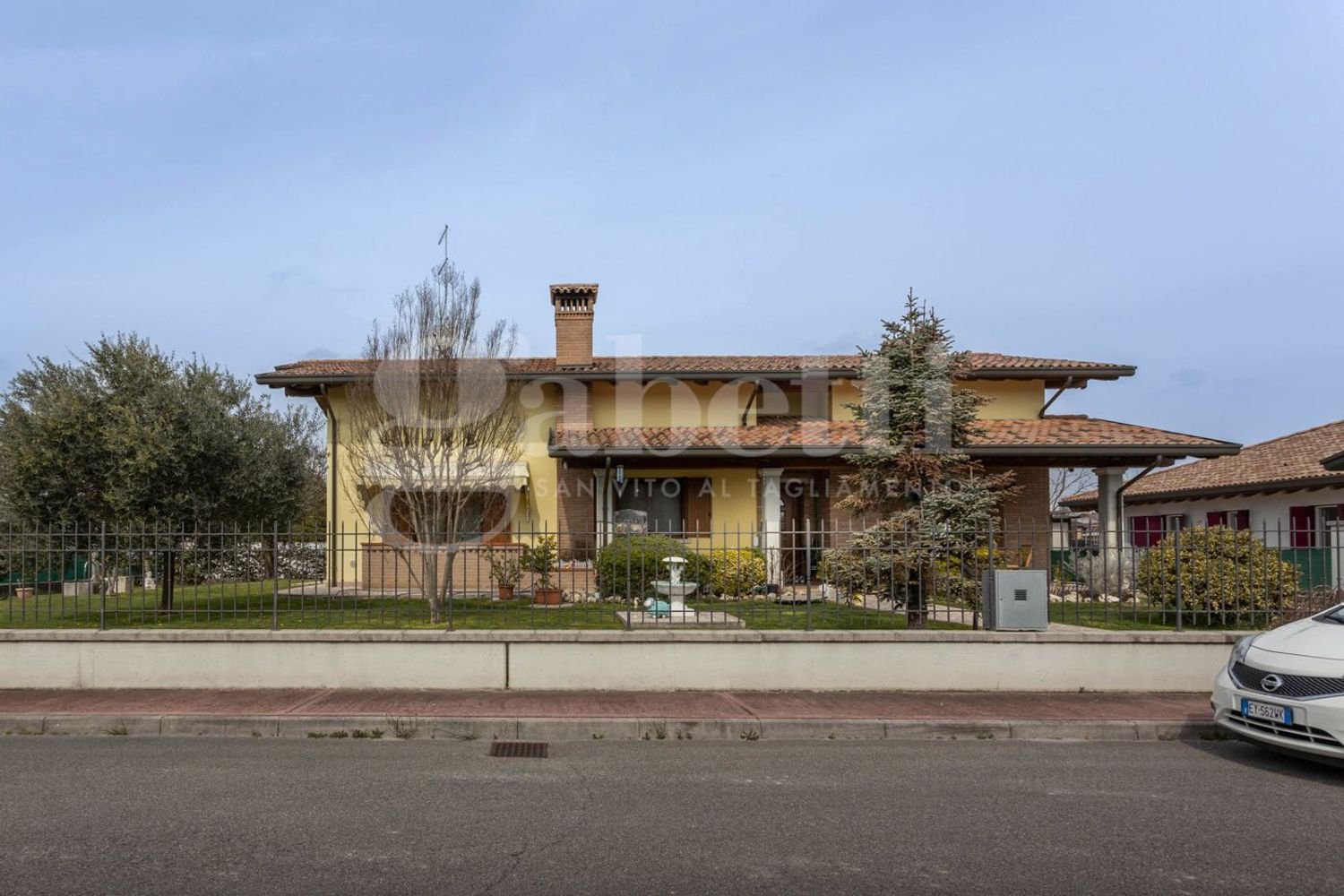 6 rooms Villa in Pordenone, Italy No. 56530