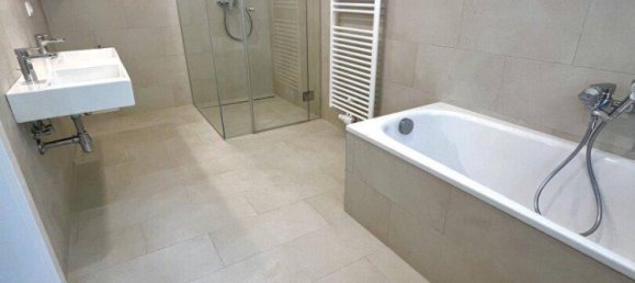 2غرفة شقة في Vienna, Austria رقم 103193 3