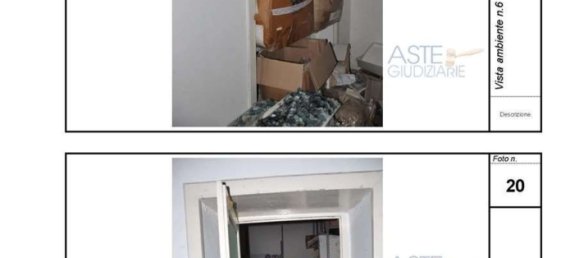Apartamento de 45 habitaciónes en Ottaviano, Italy No. 10978 12