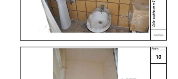 Apartamento de 45 habitaciónes en Ottaviano, Italy No. 10978 6