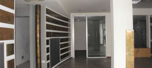 Коммерческая недвижимость 300м² в Сиракузы, Италия № 250272 3