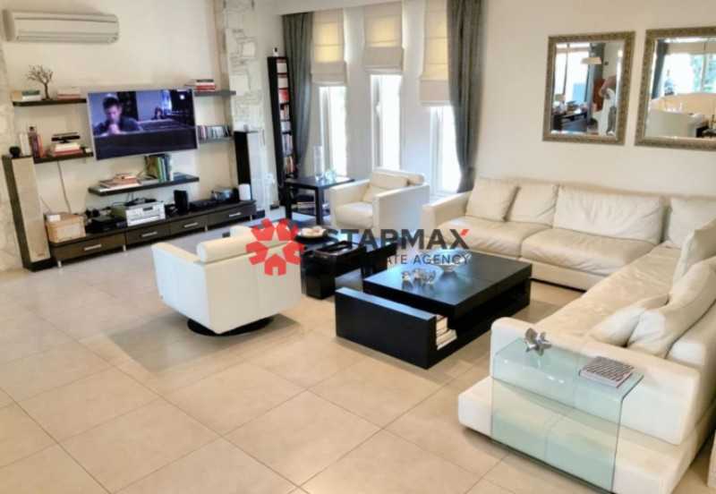 5 bedrooms Commercial property in Latsia, Cyprus No. 21475