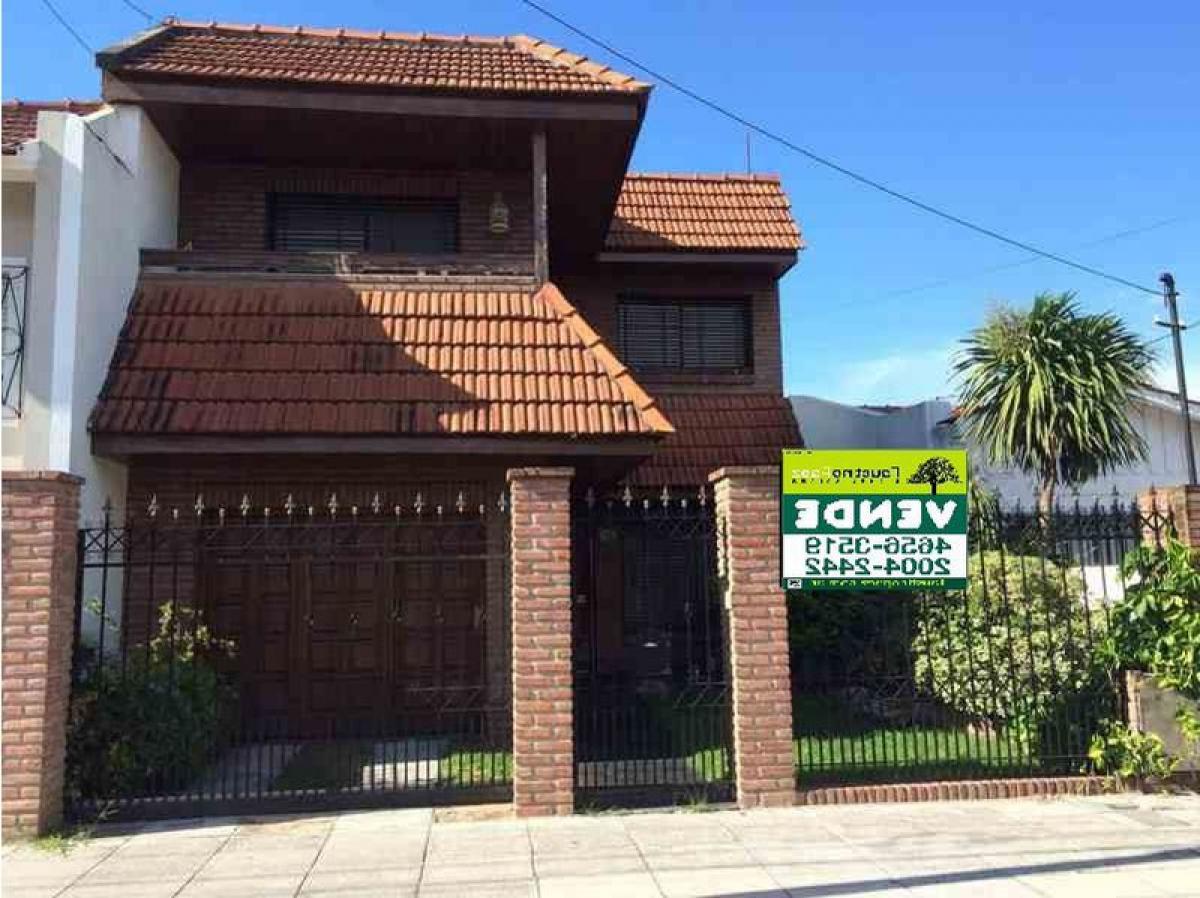 3 bedrooms House in Moron, Argentina No. 5381