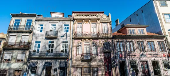 20 bedrooms House in Porto, Portugal No. 99917 87