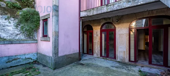 20 bedrooms House in Porto, Portugal No. 99917 86