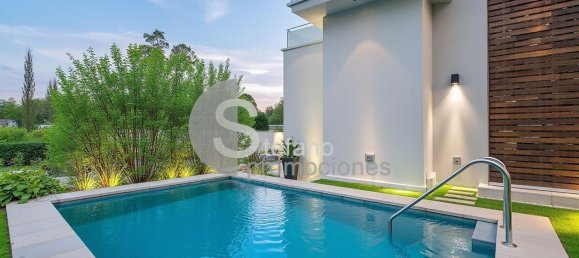 4 bedrooms House in Malaga, Spain No. 39238 3