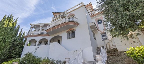 4 bedrooms House in Malaga, Spain No. 39238 2