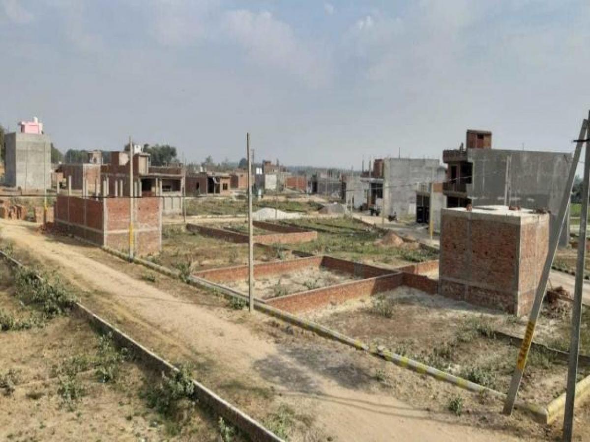  قطعة أرض في Lucknow, India رقم 30157