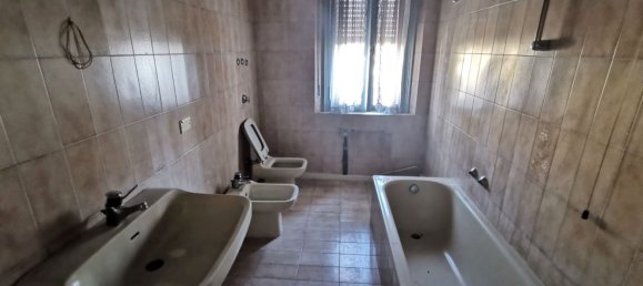 18 rooms House in Casaleone, Italy No. 91746 6