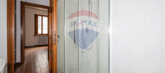 1 bedroom Apartment in Mantua, Italy No. 244809 12