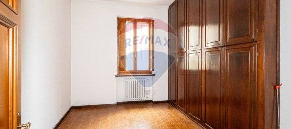 1 bedroom Apartment in Mantua, Italy No. 244809 10