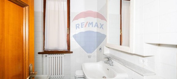 1 bedroom Apartment in Mantua, Italy No. 244809 13