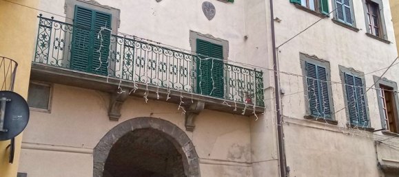 7 rooms Apartment in Pieve Santo Stefano, Italy No. 43921 2