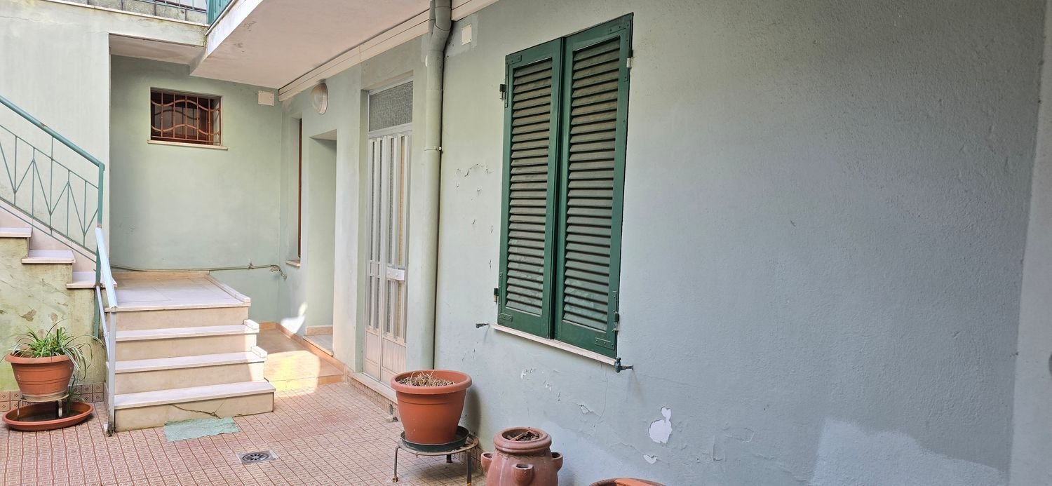 6 bedrooms Apartment in Nuoro, Italy No. 319263