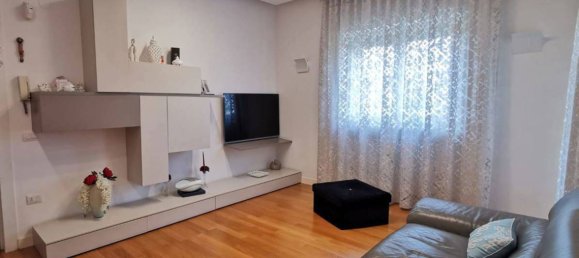 3 bedrooms Apartment in Pozzuoli, Italy No. 57074 4