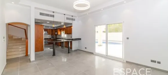 4 Schlafzimmer Villa in Meadows, UAE, Nr. 209518 6