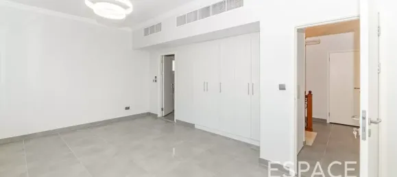4 Schlafzimmer Villa in Meadows, UAE, Nr. 209518 13