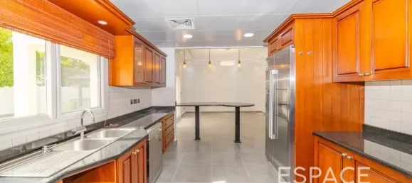 4 Schlafzimmer Villa in Meadows, UAE, Nr. 209518 11