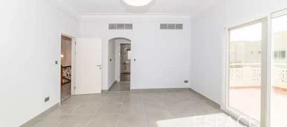 4 Schlafzimmer Villa in Meadows, UAE, Nr. 209518 7