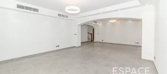 4 Schlafzimmer Villa in Meadows, UAE, Nr. 209518 10