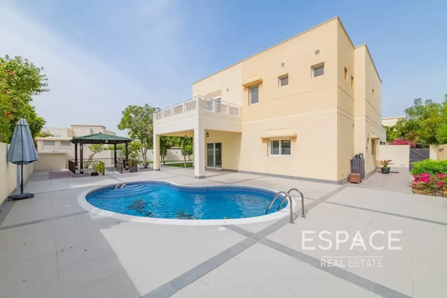 4 Schlafzimmer Villa in Meadows, UAE, Nr. 209518