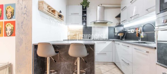 2 rooms Apartment in Fenegrò, Italy No. 141082 7