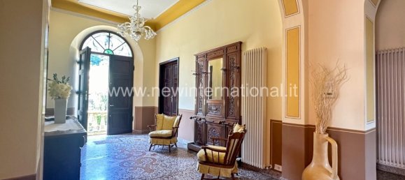 5 غرف نوم فيلا في Gallicano, Italy رقم 377438 18