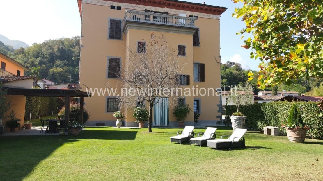 5 غرف نوم فيلا في Gallicano, Italy رقم 377438