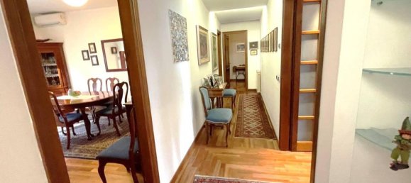 6 rooms Apartment in Udine, Italy No. 32337 13