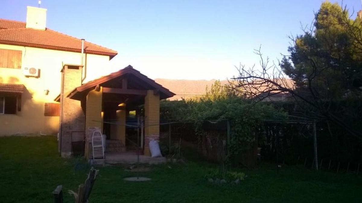 4 bedrooms House in San Luis, Argentina No. 60121