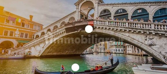 3 rooms Commercial property in Venice, Italy No. 173479 2