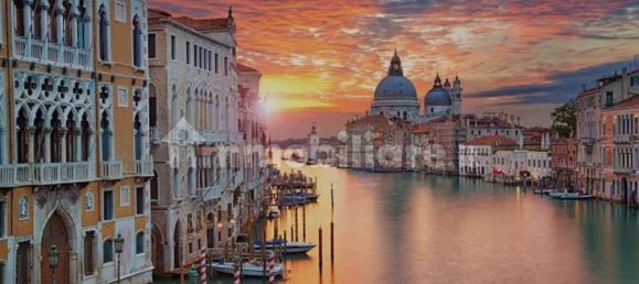 3 rooms Commercial property in Venice, Italy No. 173479 4