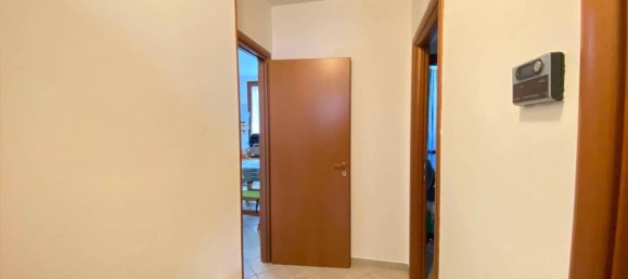 3 rooms Apartment in Torrile, Italy No. 26701 16