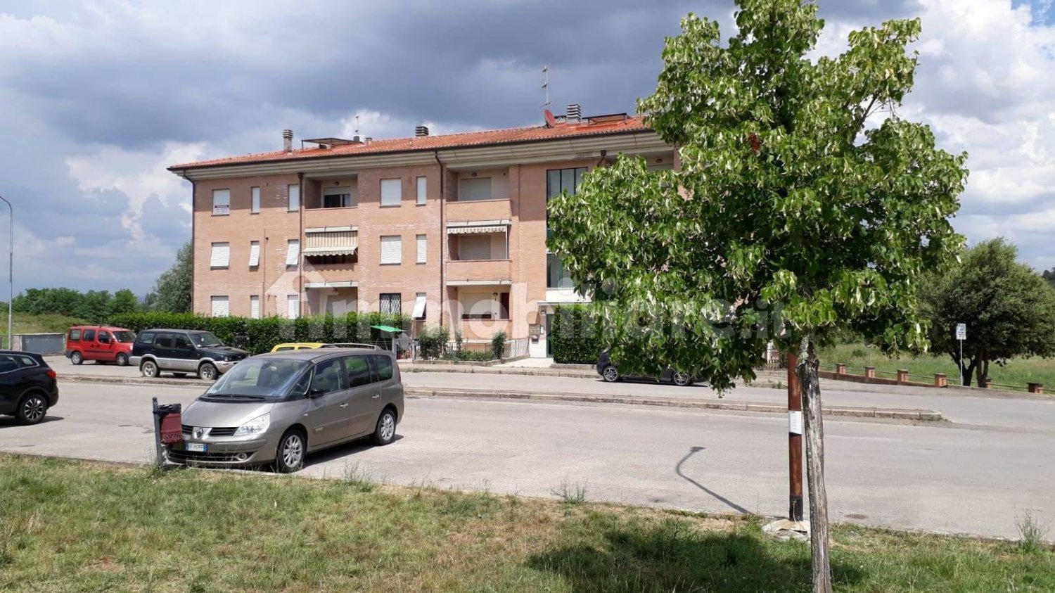 Apartamento de 3 dormitorios en Siena, Italy No. 50284