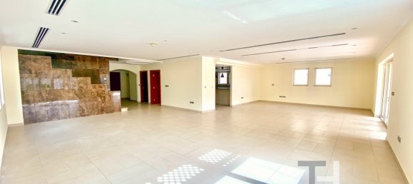 4 bedrooms Villa in Jumeirah Park, UAE No. 33263 11