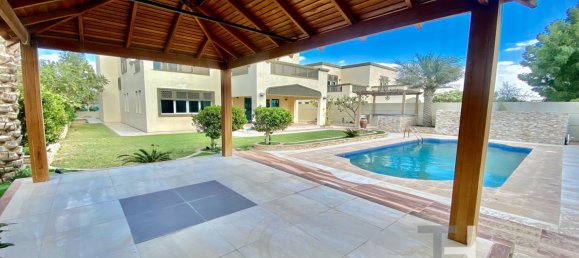 4 bedrooms Villa in Jumeirah Park, UAE No. 33263 9