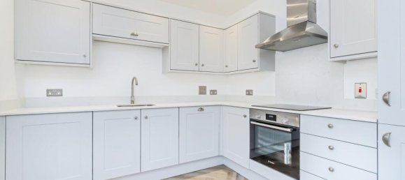 3 bedrooms House in Kenley, United Kingdom No. 8023 12