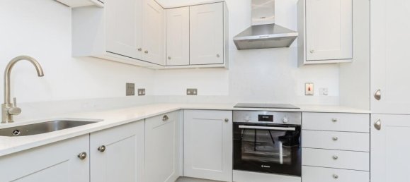 3 bedrooms House in Kenley, United Kingdom No. 8023 2