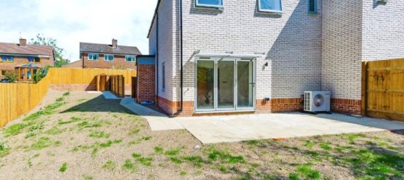 3 bedrooms House in Kenley, United Kingdom No. 8023 33