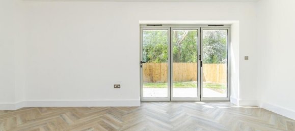 3 bedrooms House in Kenley, United Kingdom No. 8023 5