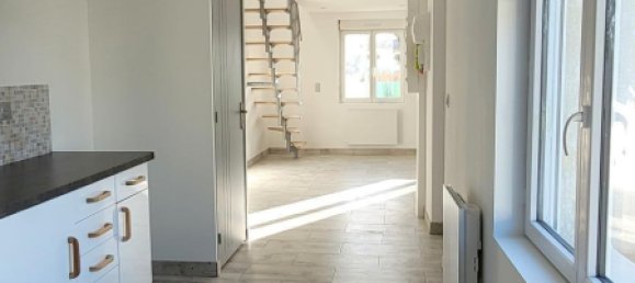 Casa de 2 dormitorios en Saint-Quentin, France No. 82071 8