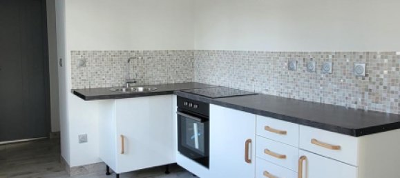 Casa de 2 dormitorios en Saint-Quentin, France No. 82071 6