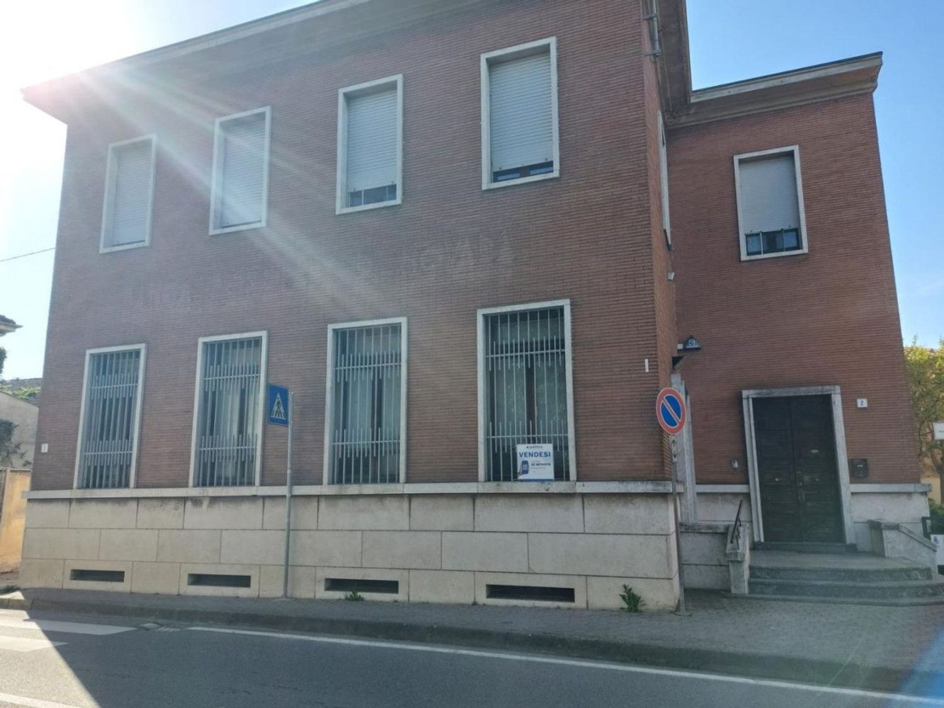 227m² Office in Zeme, Italy No. 384833