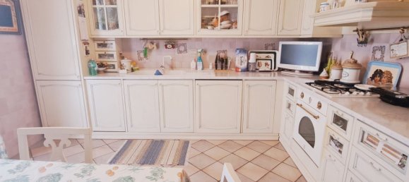 4غرفة شقة في Bari, Italy رقم 25205 3