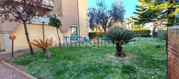 3 bedrooms Apartment in Martinsicuro, Italy No. 41159 4