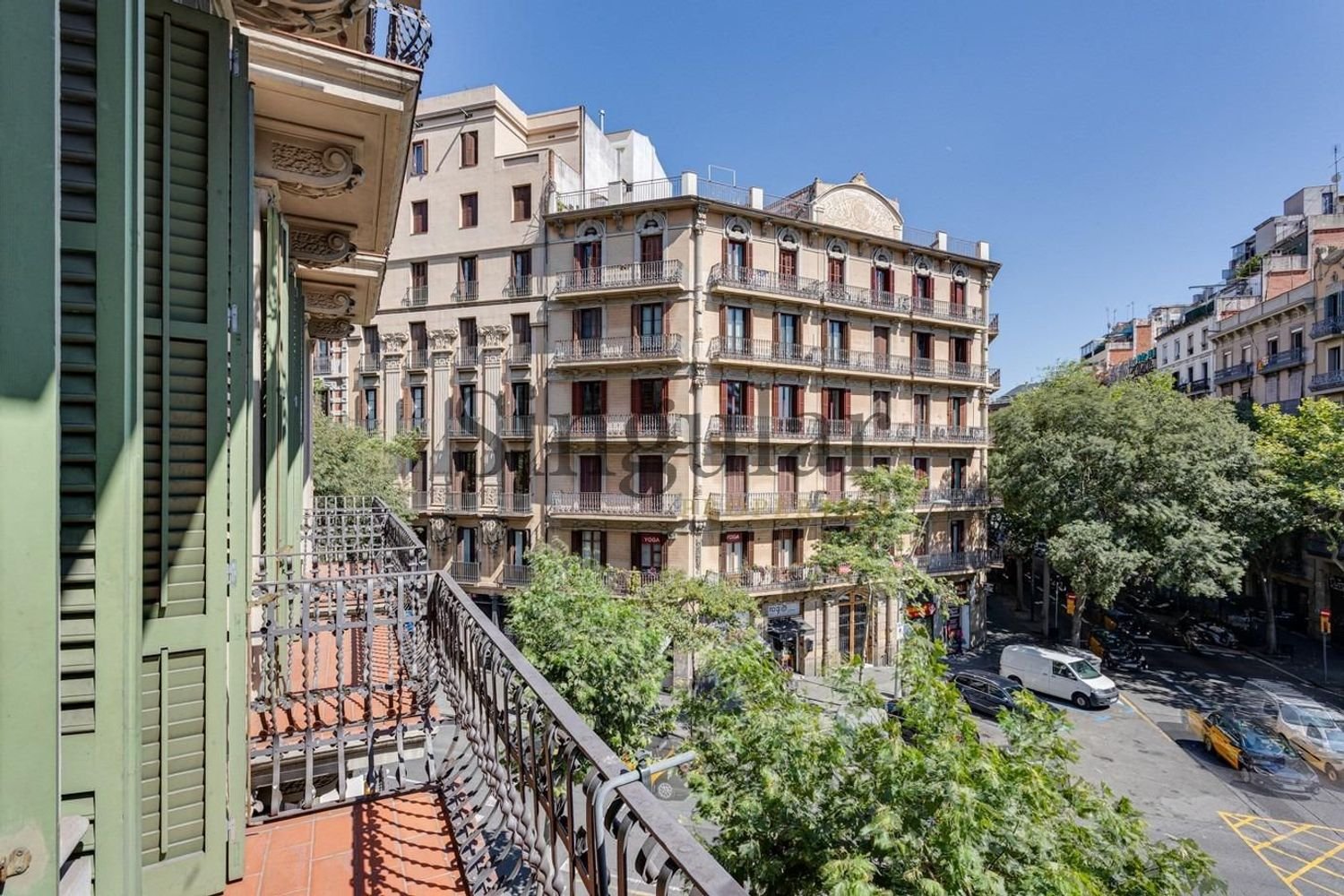 2 bedrooms Apartment in Eixample, Spain No. 169855