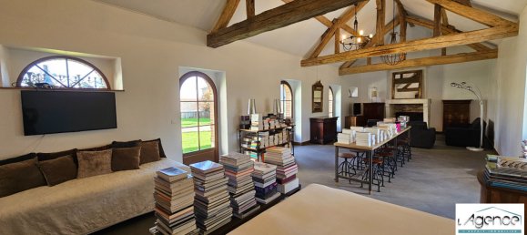 3 bedrooms House in Alluyes, France No. 68022 4